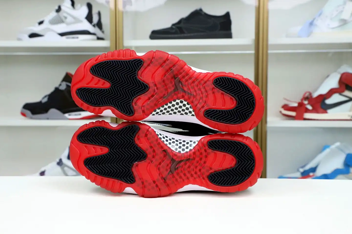 RETRO AIR JORDAN 2019 Kimikick 'BRED' 11 0419